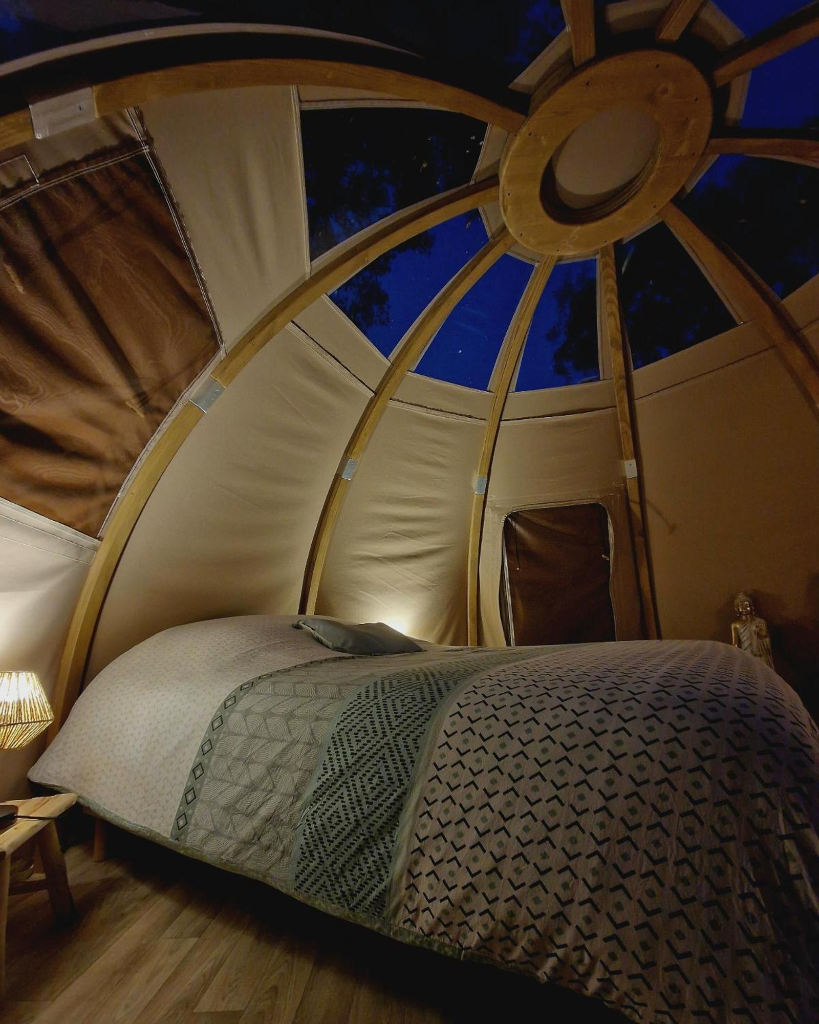 Les Nuits De Cassiopee Bed & Breakfast Sorde-lʼAbbaye Rom bilde