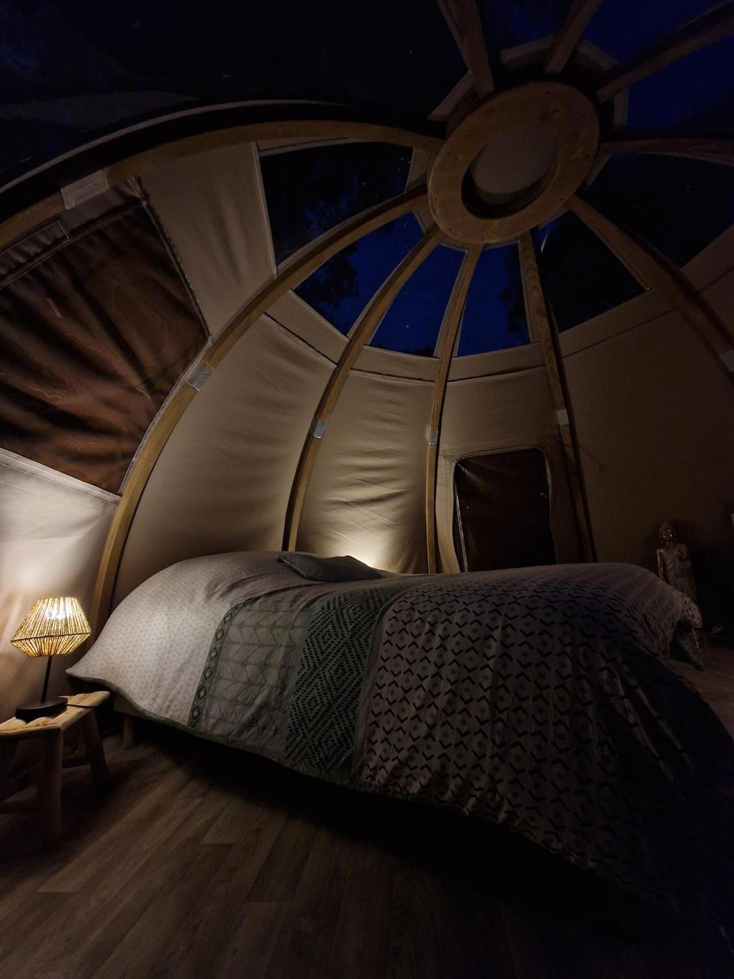 Les Nuits De Cassiopee Bed & Breakfast Sorde-lʼAbbaye Rom bilde