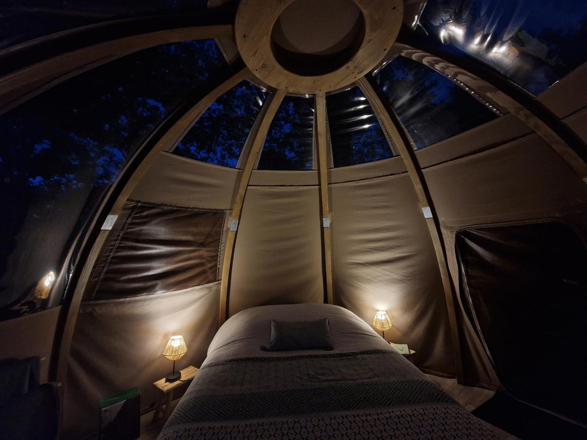 Les Nuits De Cassiopee Bed & Breakfast Sorde-lʼAbbaye Rom bilde