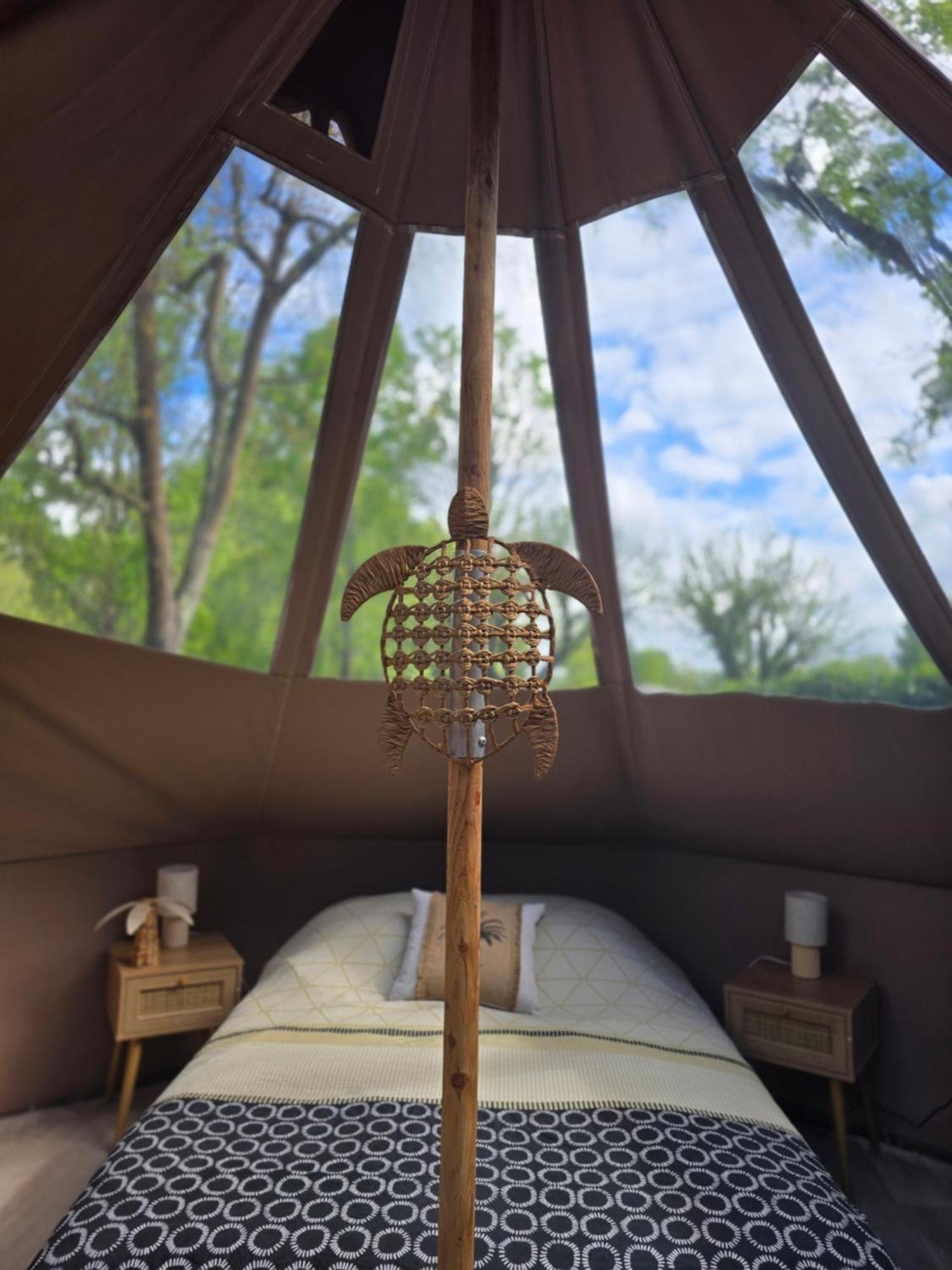Les Nuits De Cassiopee Bed & Breakfast Sorde-lʼAbbaye Eksteriør bilde