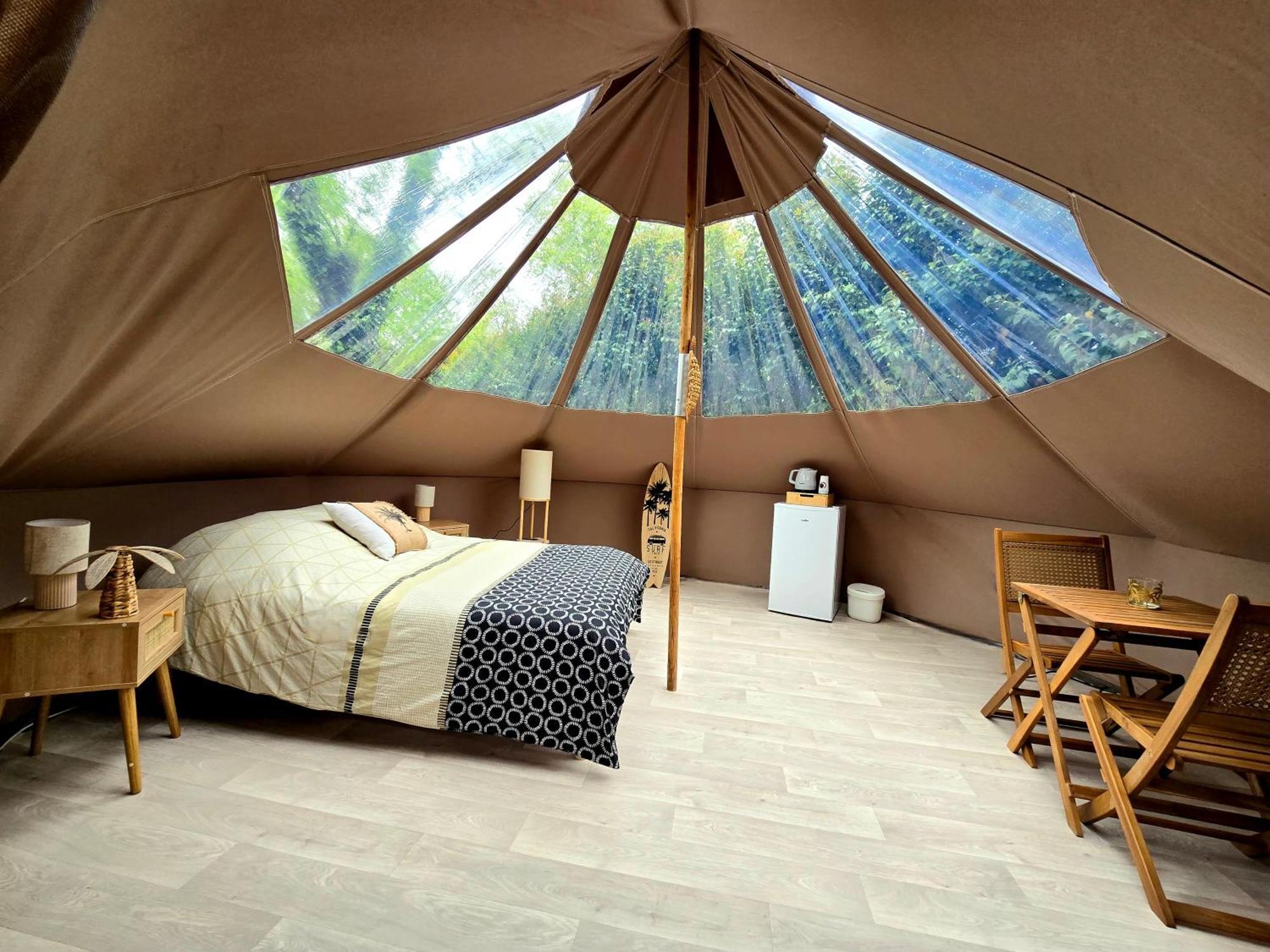 Les Nuits De Cassiopee Bed & Breakfast Sorde-lʼAbbaye Eksteriør bilde