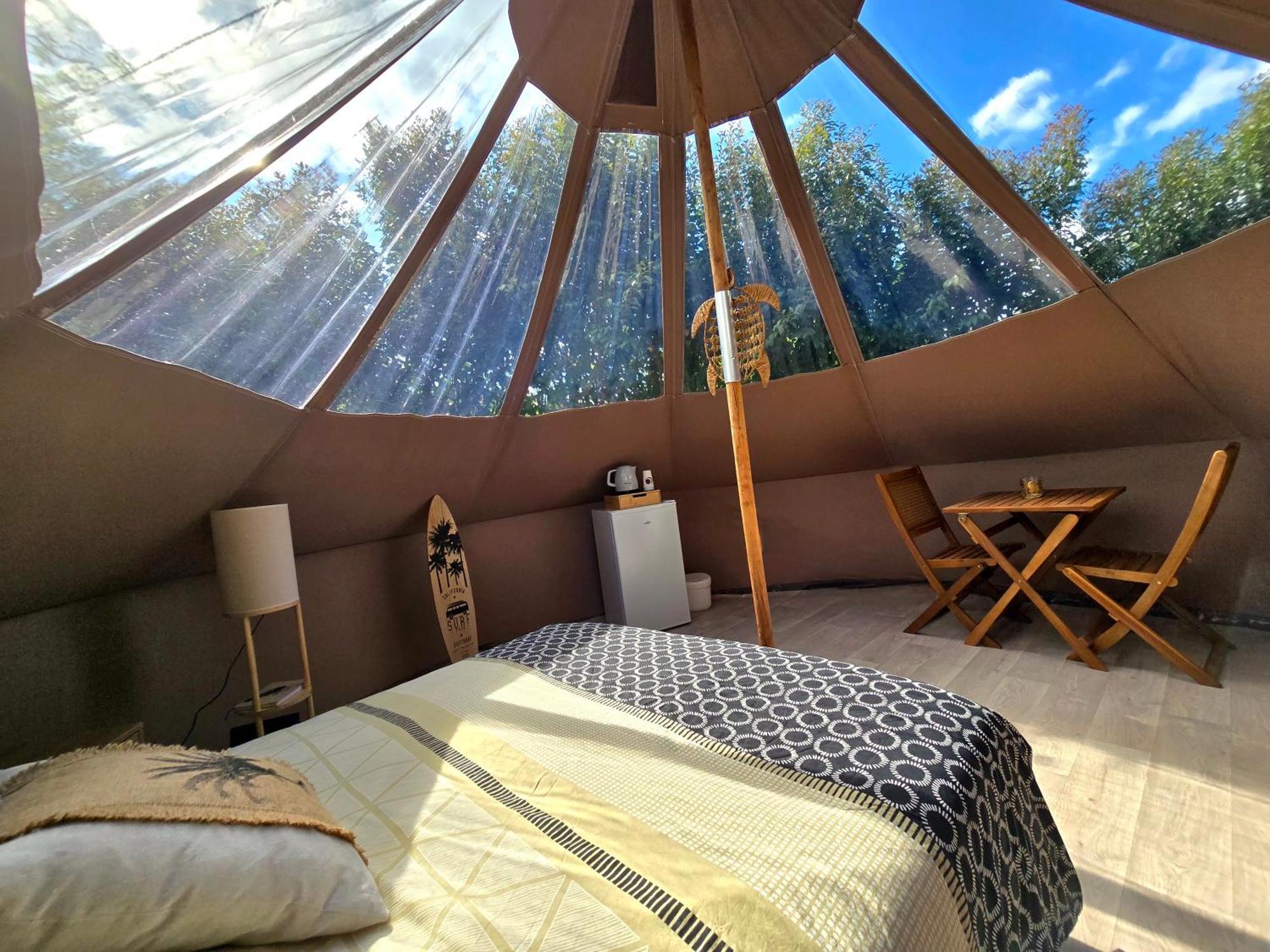 Les Nuits De Cassiopee Bed & Breakfast Sorde-lʼAbbaye Eksteriør bilde